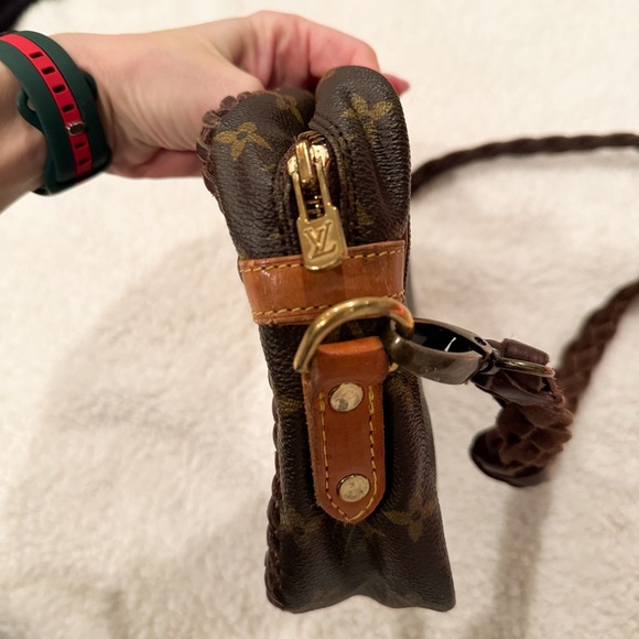 Louis Vuitton 100% Authentic Vintage shoulder bag - Picture 8 of 11